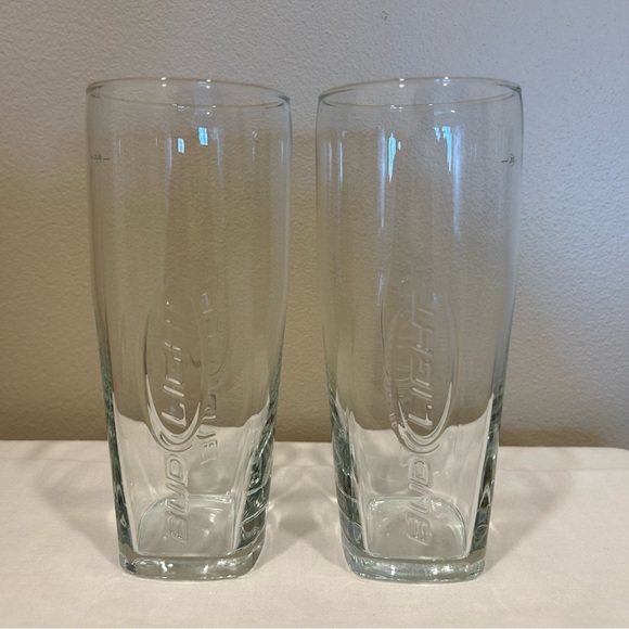 Bud Light Beer 2 Clear Raised Logo Tapered Drinking Pilsner Glasses 7” Tall - Picture 3 of 8